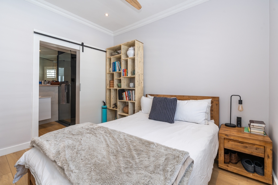 4 Bedroom Property for Sale in Sea Point Western Cape